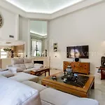 Bahia De Banus Bungalow Deluxe