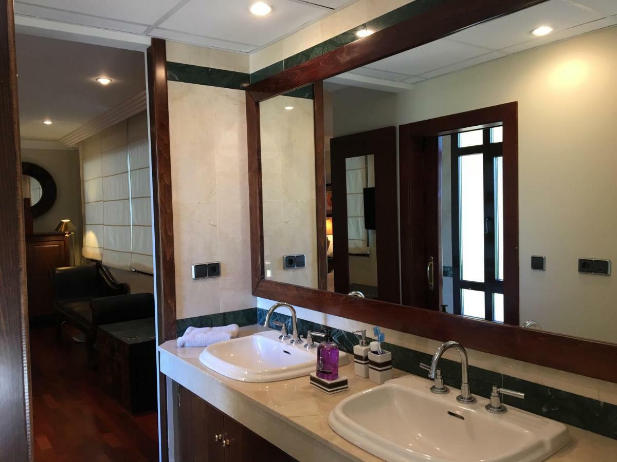 Bahia De Banus Bungalow Deluxe Apartment *